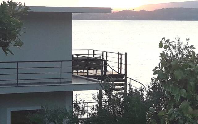 Amazing House With Sea and Sunset Views