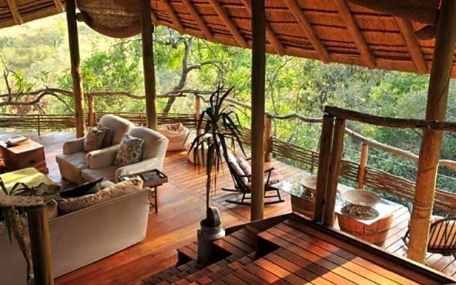 Buffalo Ridge Safari Lodge
