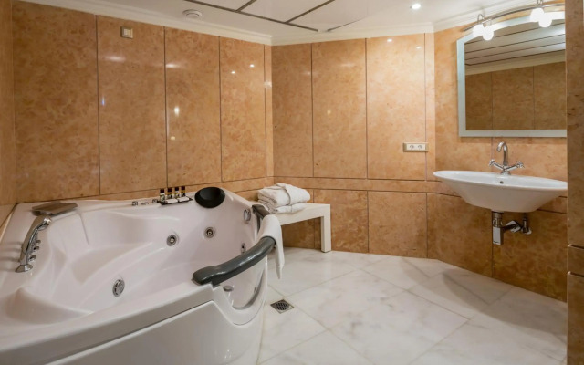 Thalassa Beach Resort - Adults Only