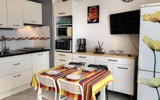 Appartement Balaruc-les-Bains, 1 pièce, 4 personnes - FR-1-503-93