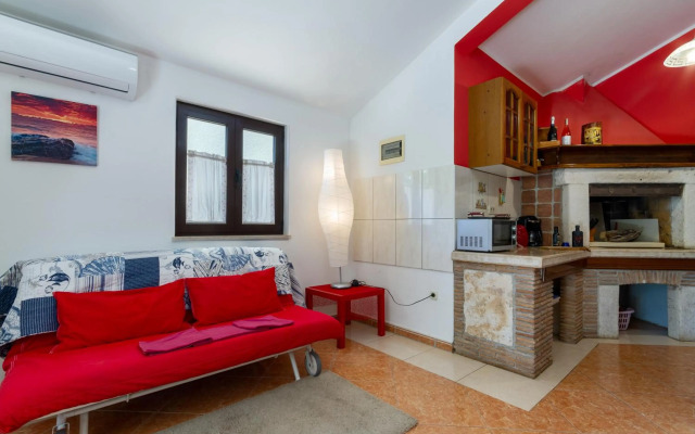 Apartment Red Romantic 2-1