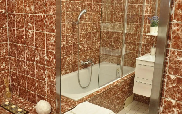 Atmospheric Quiet Apartment