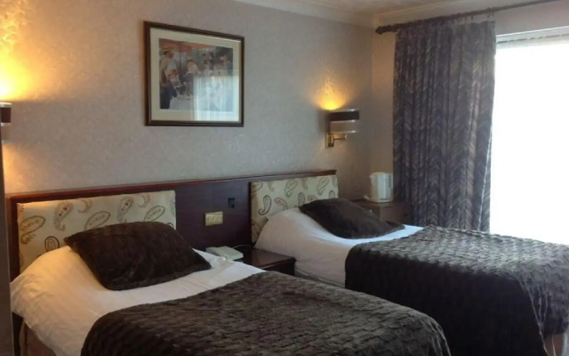 Balmoral Lodge Hotel