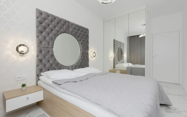 Sarmacka Apartment Warsaw by Renters