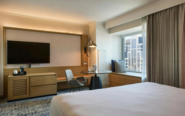 Sheraton Grand Sacramento Hotel