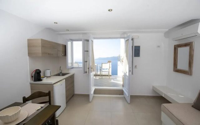 Santorini View Studios-Adults Only