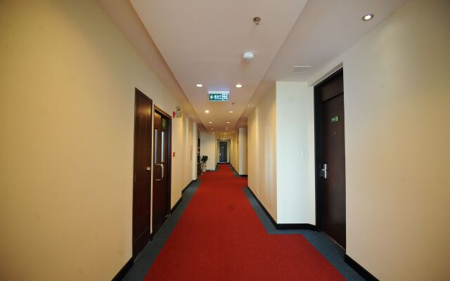 Happy Life Hotel