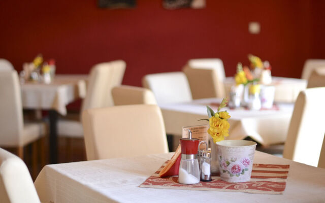 Hotel Paradies