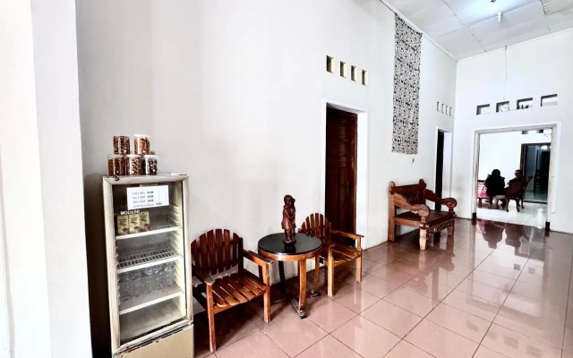 Santalum Hotel