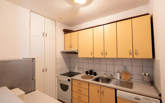 The Heart of Split - PRIVATE GARAGE