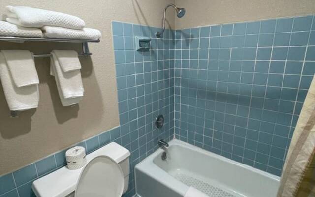 Knights Inn & Suites Emporia