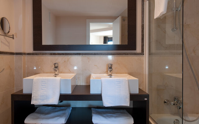 Apartment Magnificent front seaview, Torrox