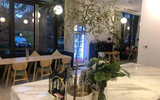 basePLUS-Binjiang Serviced Apartment
