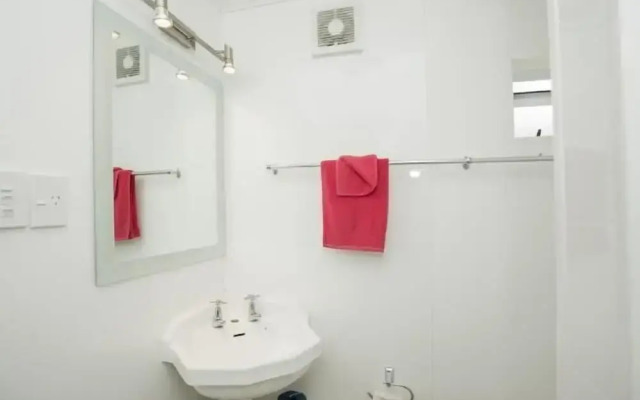 Travellers Inn Motel