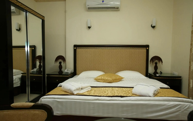 Cedar Hotel