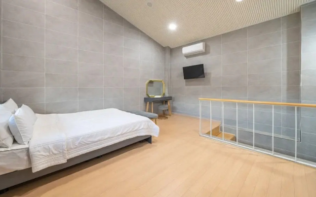 Gapyeong Ddel Poolvilla