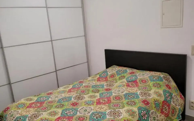 Studio 105 op zeedijk met frontaal zeezicht 1ste verdiep