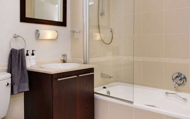 Dunmore Apartment - Two Bedroom Apartment, Sleeps 4