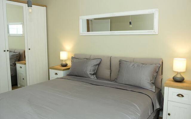 FM Luxury 1-BDR Apartment - City Vibes