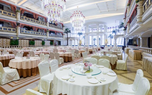 Royal Mediterranean Hotel