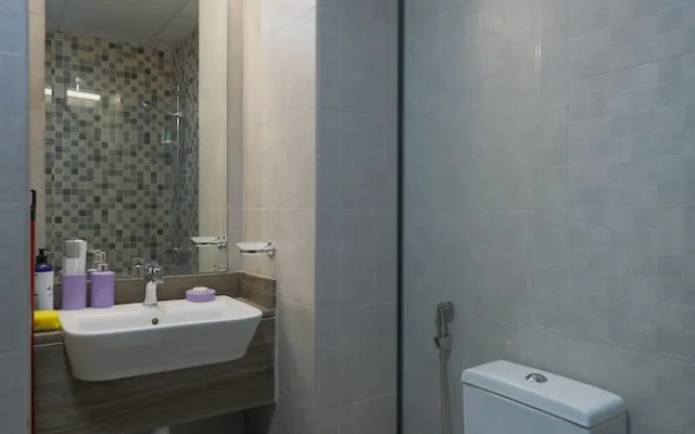 Friendly Studio Apartment With Beautiful Living