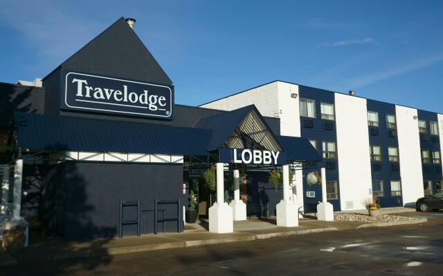 Travelodge by Wyndham Edmonton South