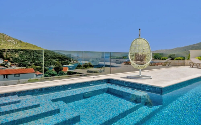 Villa Lucy Lemon CFH