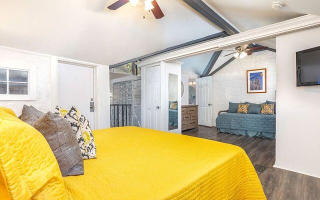 Southern Belle Carriage House