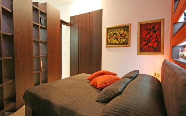Mantellate - Elegant Trastevere