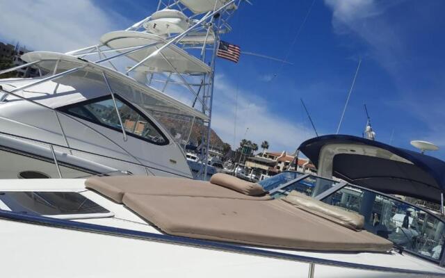 Sea Ray sundancer 32Ft 8pax
