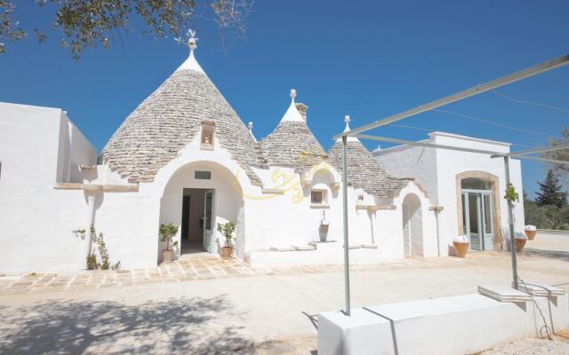 TD Marl Luxury Trulli Experience w Stunning Pool