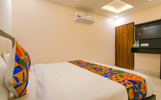 Fabhotel Palm Plaza