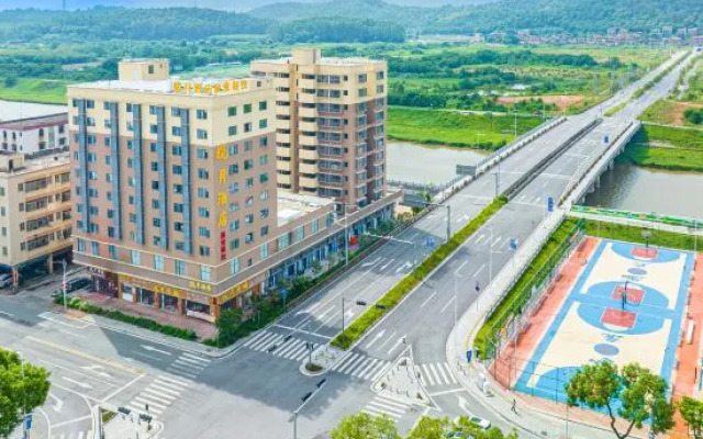 Lunyue Hotel (Foshan Gaoming City Plaza Store)