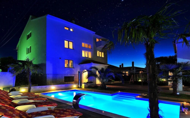 Tomo - Open Pool and Pool for Children - A7