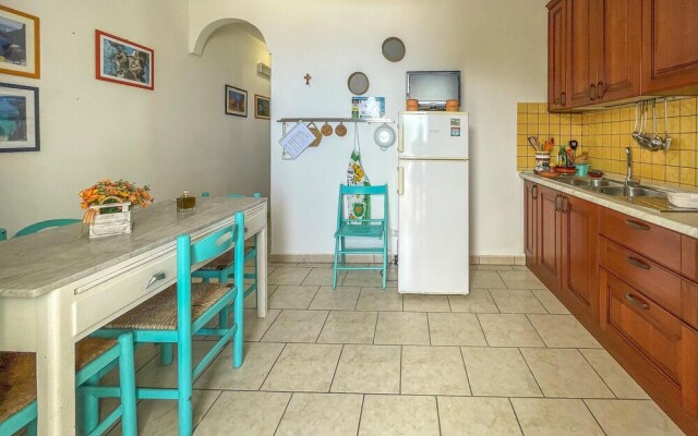 Beautiful Home in Castro With 2 Bedrooms