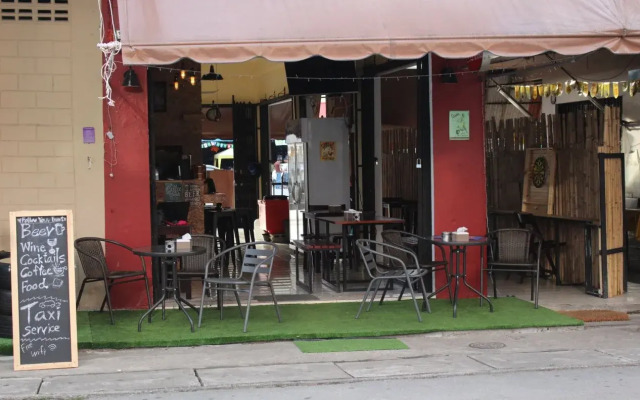 Follow Your Heart Hostel & Cafe