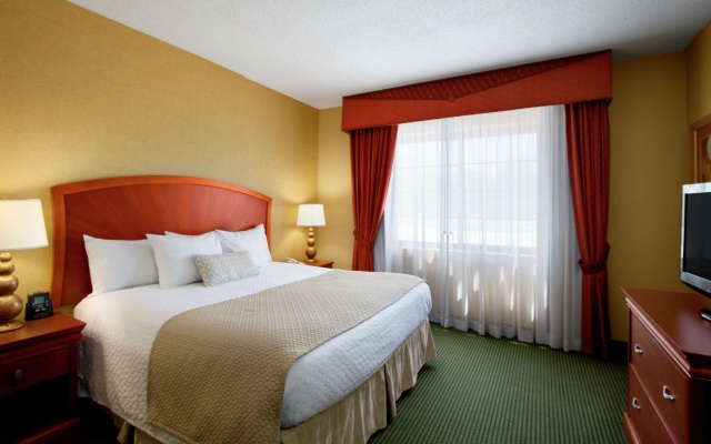 Embassy Suites by Hilton Greensboro Airport