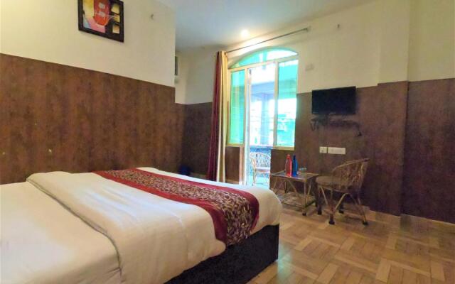 Bhagirathi Hotel in Tapovan By PerfectStyaz