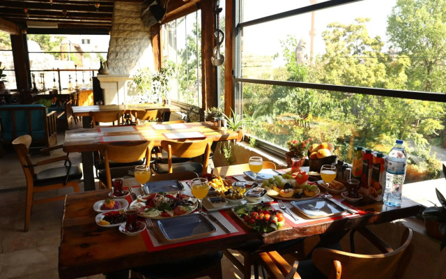 Roma Cave Suite Hotel