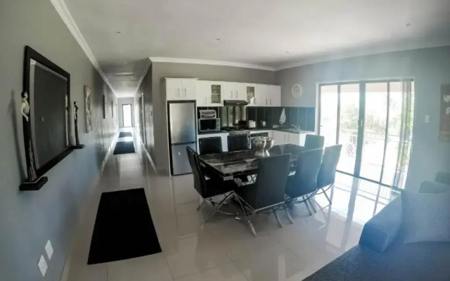 Condo Villas On Marine Drive