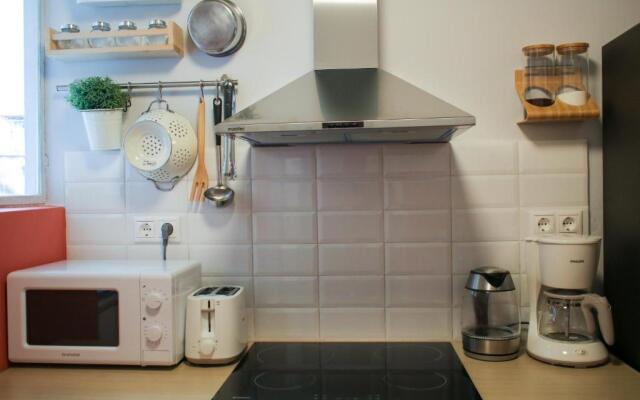 Spacious Central Flat☆3min to Metro☆AC|Netflix|PC