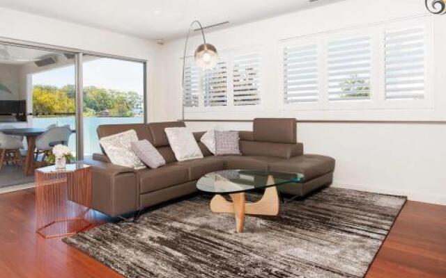 Luxury in Corlette - 4 Drungall Ave