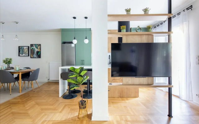 Mystique 2-Bedroom Apartment in Athens