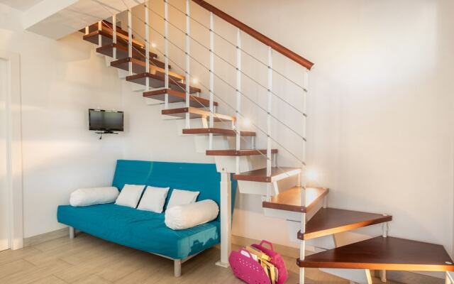 Dolce Mare, Villas