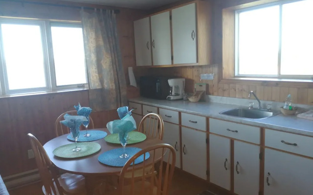 Knotty Pine Cottages