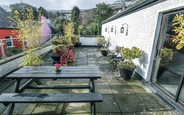 Mc Kevitts Village Hotel