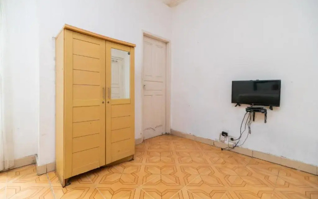 RedDoorz Syariah near Plaza Andalas Padang 2