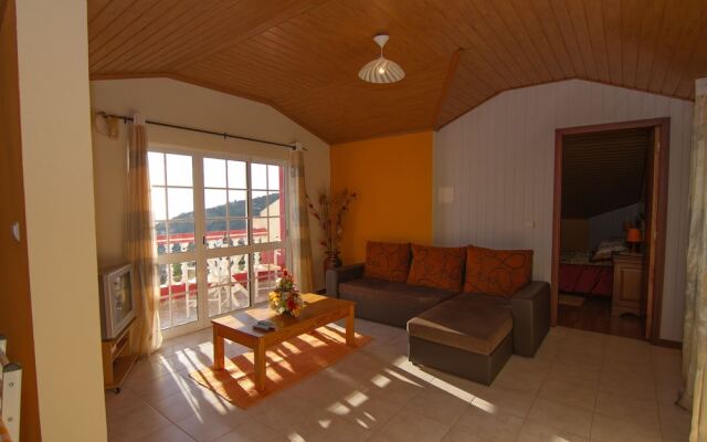 Feel Like in Each in our Little House