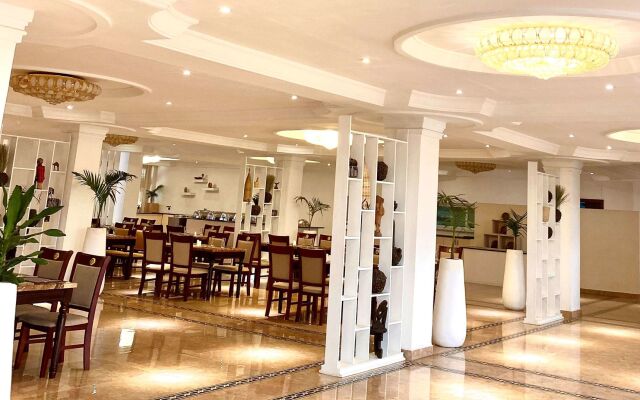De Leopol Hotel