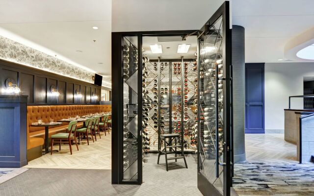 Embassy Suites by Hilton Minneapolis Airport